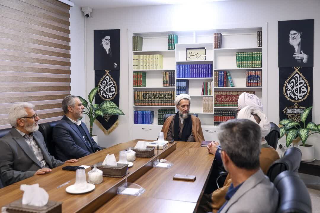 تصاویر / دیدار سرپرست ستاد امر به معروف و نهی از منکر  کشور با نماینده ولی فقیه در استان قزوین