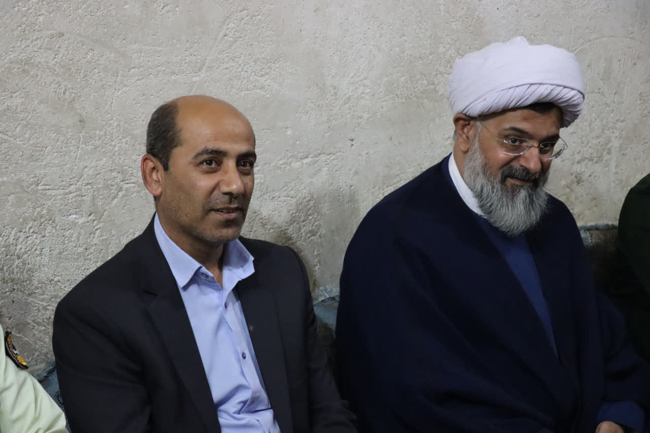 دیدار امام جمعه خورموج با مادر شهید فولادی