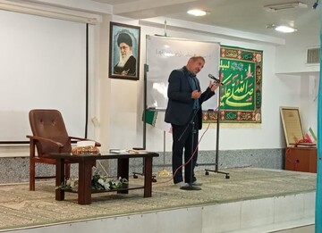 نشست علمی-پژوهشی در مدرسه علمیه حضرت زینب کبری(س) رفسنجان برگزار شد+تصاویر