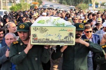 پیکر مطهر شهید گمنام دفاع مقدس در مرز خسروی تشییع و به خاک سپرده شد