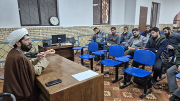 تصاویر/ گفتمان «امامین انقلاب طلبه تراز» مدرسه علمیه ابوتراب امامی کاشانی