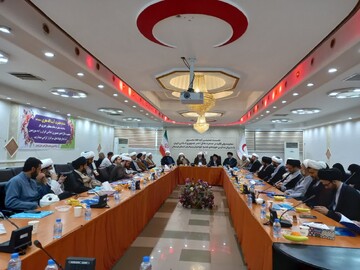 برگزاری نشست مشترک کانون های هلال احمر طلاب و مدیران حوزه‌ علمیه لرستان