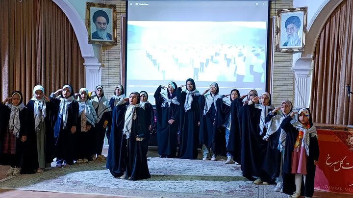 تصاویر/تجلیل خادمان و برترین های فرهنگی در امور مساجد قمصر