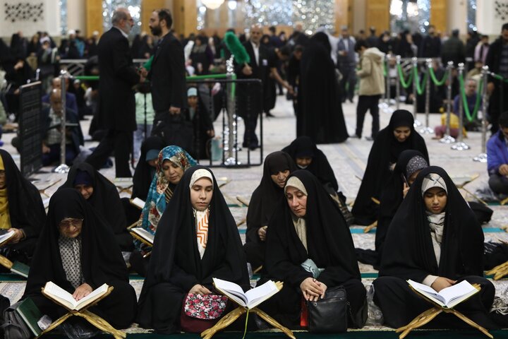 تصاویر/ کرسی تلاوت فاطمی در حرم مطهر حضرت فاطمه معصومه(س)