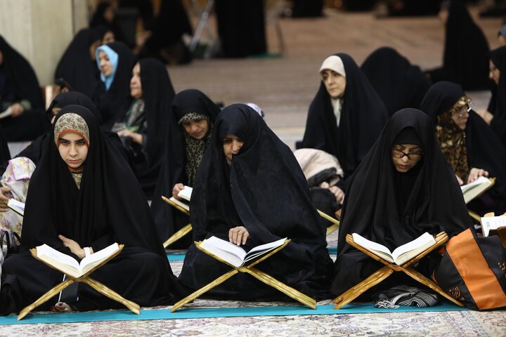 تصاویر/ کرسی تلاوت فاطمی در حرم مطهر حضرت فاطمه معصومه(س)