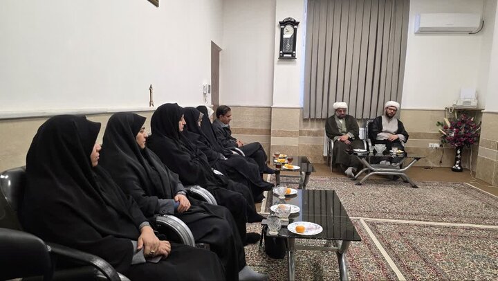 تصاویر/ جلسه هم اندیشی فعالیت های فرهنگی شهرستان سیرجان