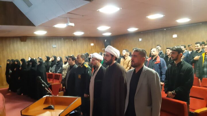 تصاویر/تجمع طلاب و دانشجویان قروه در دانشگاه آزاد اسلامی به مناسبت گرامیداشت هفته بسیج