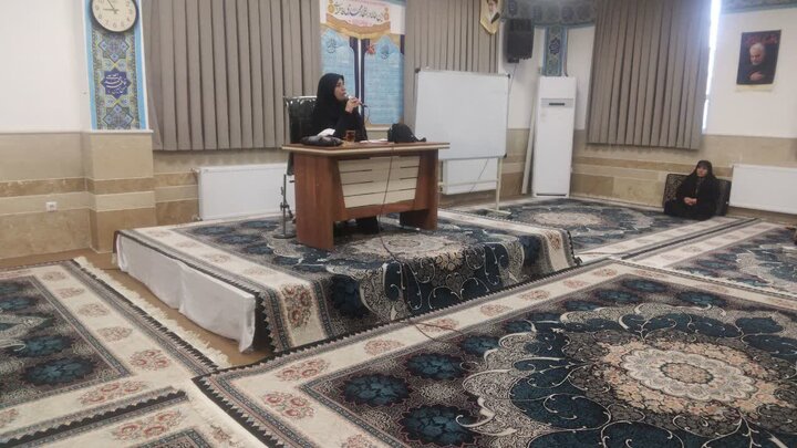 تصاویر/ جلسه اخلاقی تربیتی بانوان سیرجانی