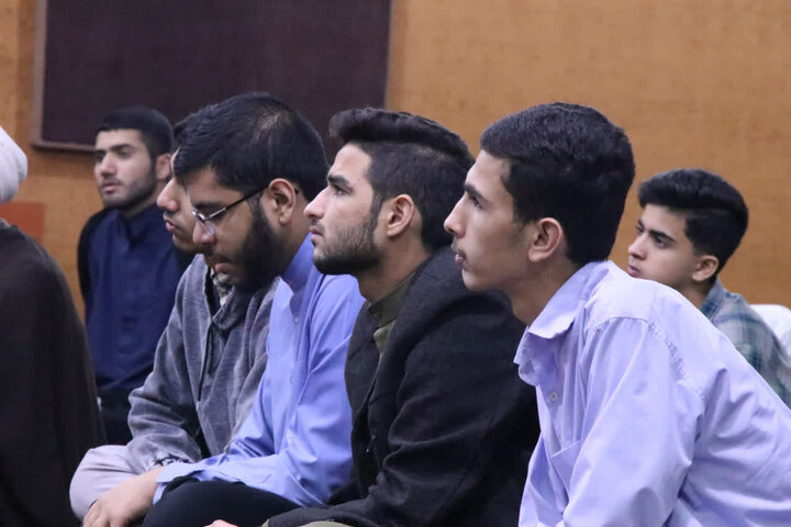 تصاویر/محفل هفتگی طلاب و روحانیون حوزه علمیه اهواز