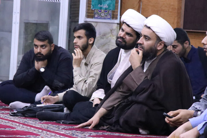 تصاویر/محفل هفتگی طلاب و روحانیون حوزه علمیه اهواز