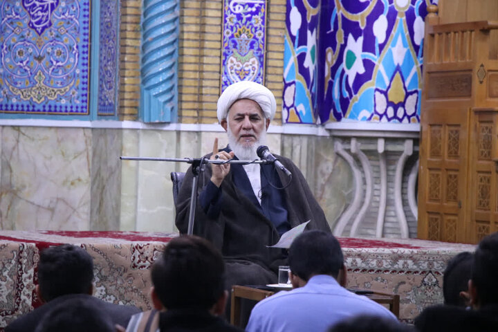 تصاویر/محفل هفتگی طلاب و روحانیون حوزه علمیه اهواز