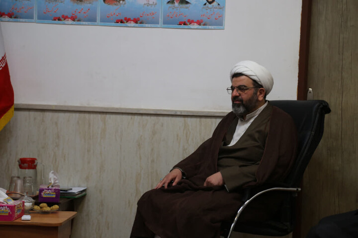 تصاویر/ دیدار مسئول دفتر نمایندگی شورای سیاست گذاری ائمه جمعه در استان خوزستان با مدیر حوزه علمیه خوزستان