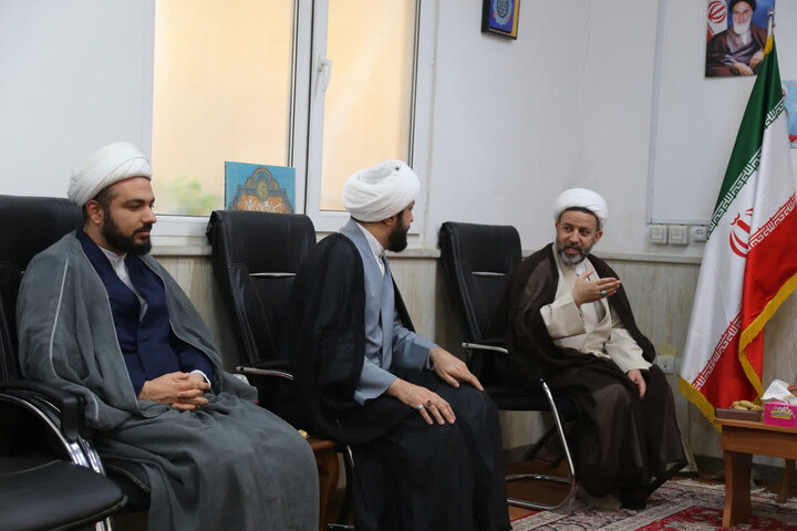 تصاویر/ دیدار مسئول دفتر نمایندگی شورای سیاست گذاری ائمه جمعه در استان خوزستان با مدیر حوزه علمیه خوزستان