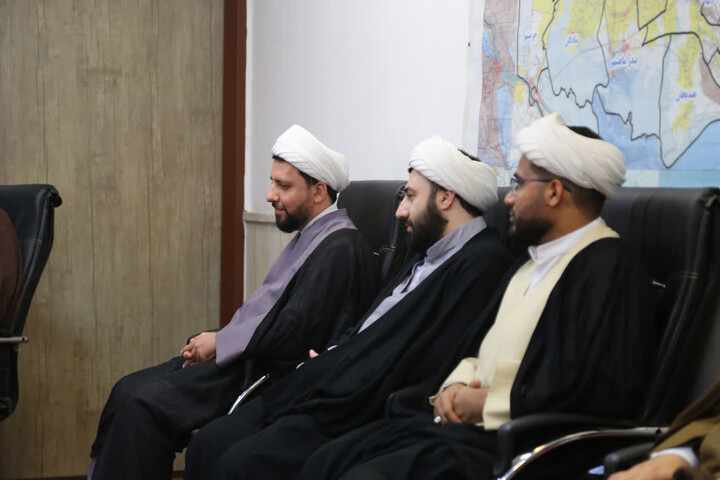 تصاویر/ دیدار مسئول دفتر نمایندگی شورای سیاست گذاری ائمه جمعه در استان خوزستان با مدیر حوزه علمیه خوزستان