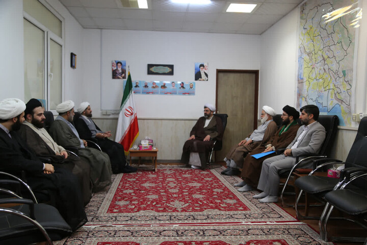 تصاویر/ دیدار مسئول دفاتر نهاد نمایندگی مقام معظم رهبری در دانشگاه ها استان خوزستان با مدیر حوزه علمیه خوزستان