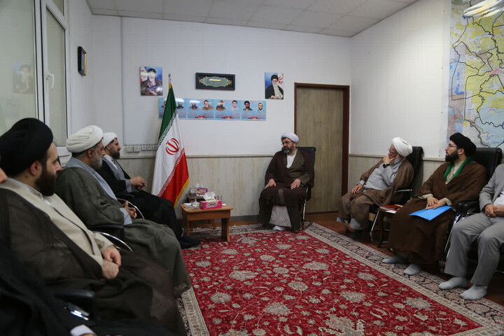 تصاویر/ دیدار مسئول دفاتر نهاد نمایندگی مقام معظم رهبری در دانشگاه ها استان خوزستان با مدیر حوزه علمیه خوزستان