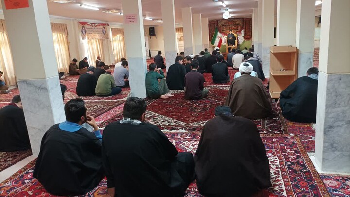 تصاویر/ جلسه اخلاق در مدرسه علمیه حضرت ولیعصر(عج) تبریز