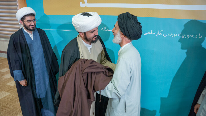 «سلسله نشست‌های نقد آثار علمی هسته‌های حل مسئله»