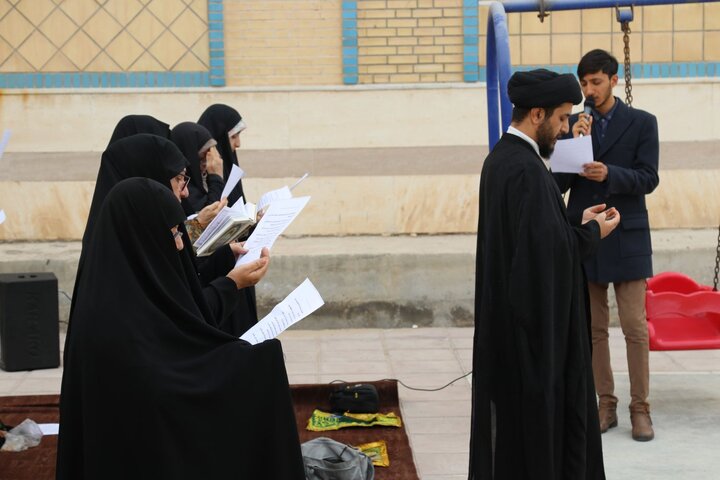عکس/ اقامه نماز باران در حوزه علمیه خواهران بوشهر