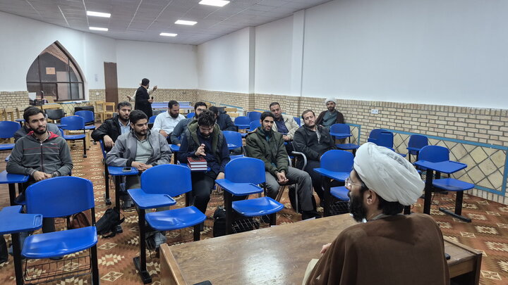 تصاویر/ گفتمان «امامین انقلاب طلبه تراز» مدرسه علمیه ابوتراب امامی کاشانی