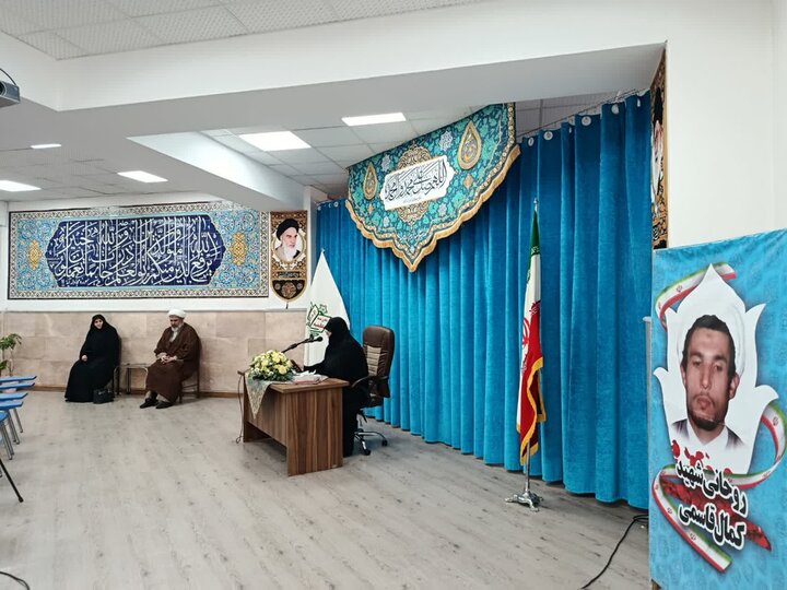 تصاویر/ نشست بصیرتی طلاب مدرسه علمیه الزهرا (س) ارومیه