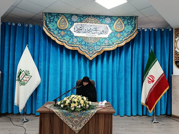 تصاویر/ نشست بصیرتی طلاب مدرسه علمیه الزهرا (س) ارومیه