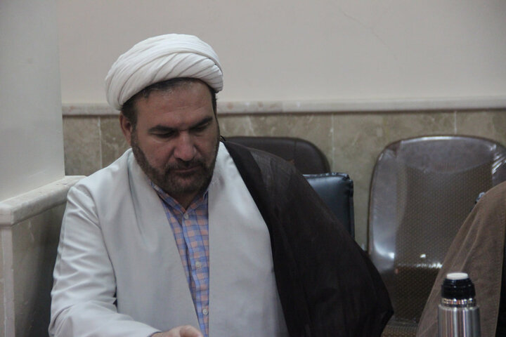 تصاویر /جلسه هم اندیشی و بررسی پروژه های پژوهشی در حوزه علمیه با حضور مدیر حوزه علمیه استان قزوین