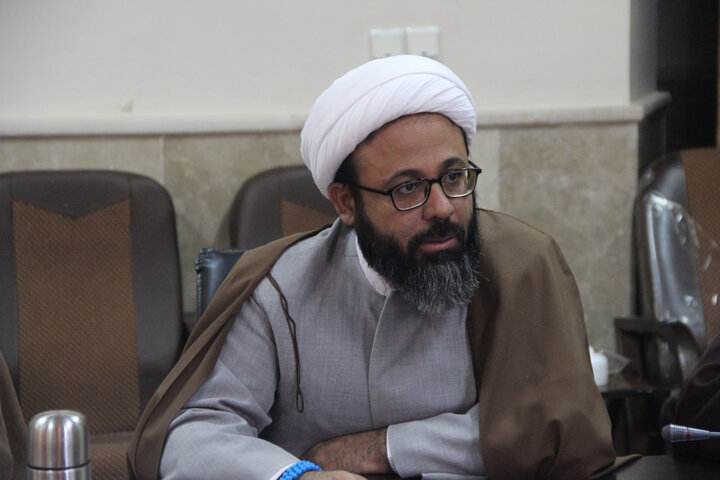 تصاویر /جلسه هم اندیشی و بررسی پروژه های پژوهشی در حوزه علمیه با حضور مدیر حوزه علمیه استان قزوین