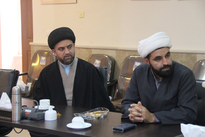 تصاویر /جلسه هم اندیشی و بررسی پروژه های پژوهشی در حوزه علمیه با حضور مدیر حوزه علمیه استان قزوین