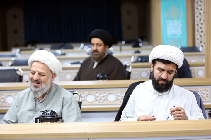 تصاویر/  نشست مدیران کل تبلیغات اسلامی سراسر کشور با حضور حجت‌الاسلام والمسلمین قمی