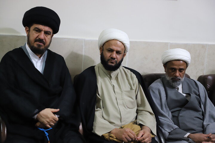 تصاویر / نشست صمیمی مدیر و معاونین حوزه علمیه کردستان با کادر و اساتید حوزه علمیه امام باقر (ع) کامیاران