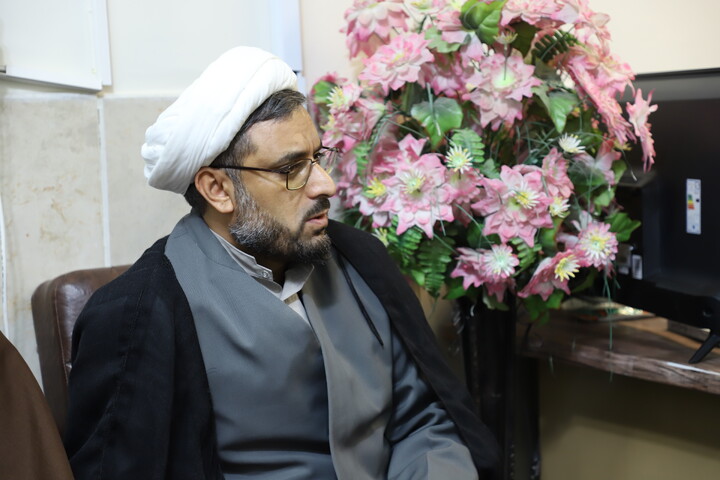 تصاویر / نشست صمیمی مدیر و معاونین حوزه علمیه کردستان با کادر و اساتید حوزه علمیه امام باقر (ع) کامیاران