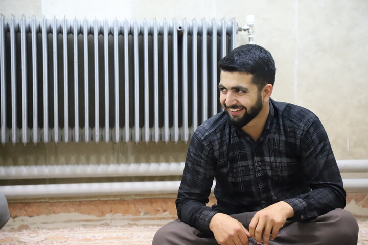 تصاویر/دیدار چهره‌به‌چهره مدیر حوزه علمیه کردستان با طلاب در حجرات حوزه امام باقر (ع) کامیاران