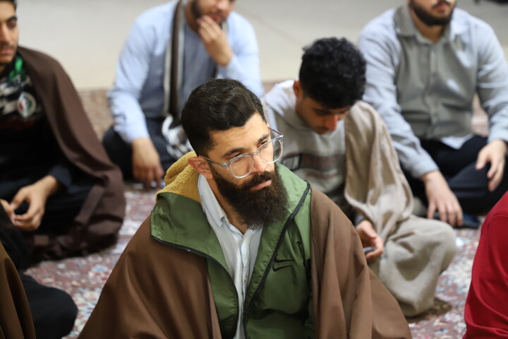 تصاویر/نشست صمیمی مدیر حوزه علمیه کردستان با طلاب حوزه امام باقر (ع) کامیاران