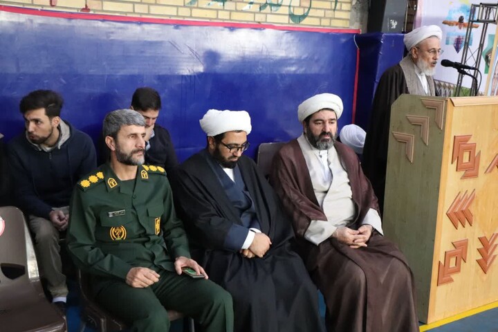 تصاویر / افتتاحیه جشنواره ورزشی طلاب و روحانیون بسیجی منطقه بناب