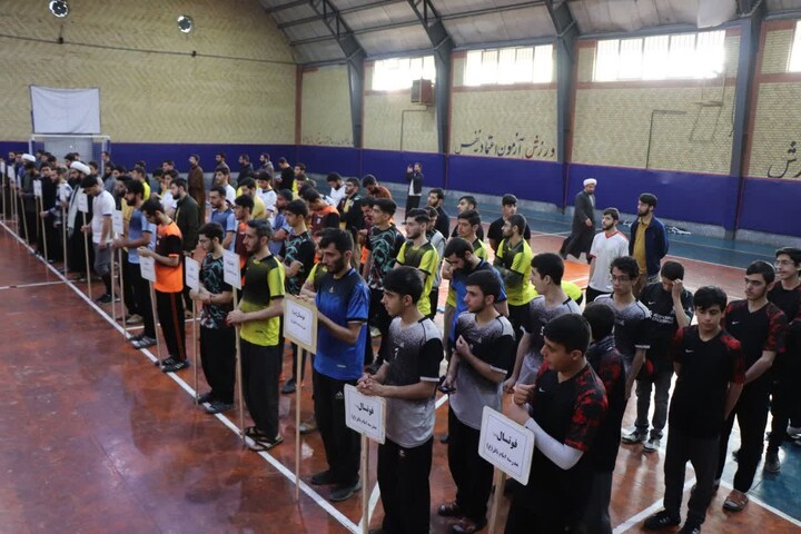 تصاویر / افتتاحیه جشنواره ورزشی طلاب و روحانیون بسیجی منطقه بناب