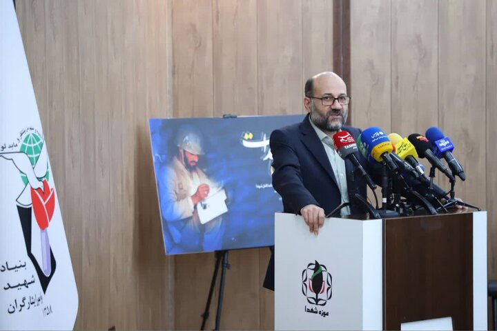 تصاویر/رونمایی از کتاب «وصیت‌نامه کامل شهدای استان مرکزی»