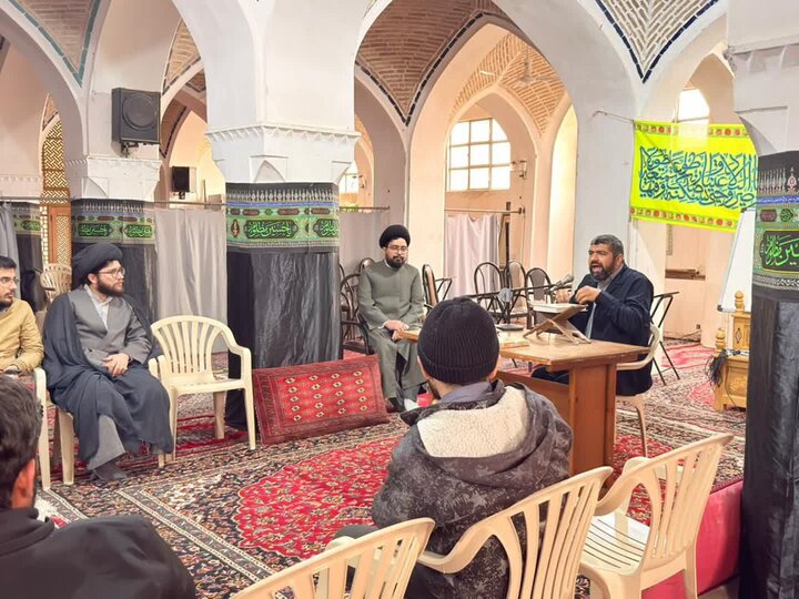 تصاویر/ گفتمان «تمدن نوین اسلامی و نقش طلاب تمدن‌ساز» مدارس علمیه کاشان