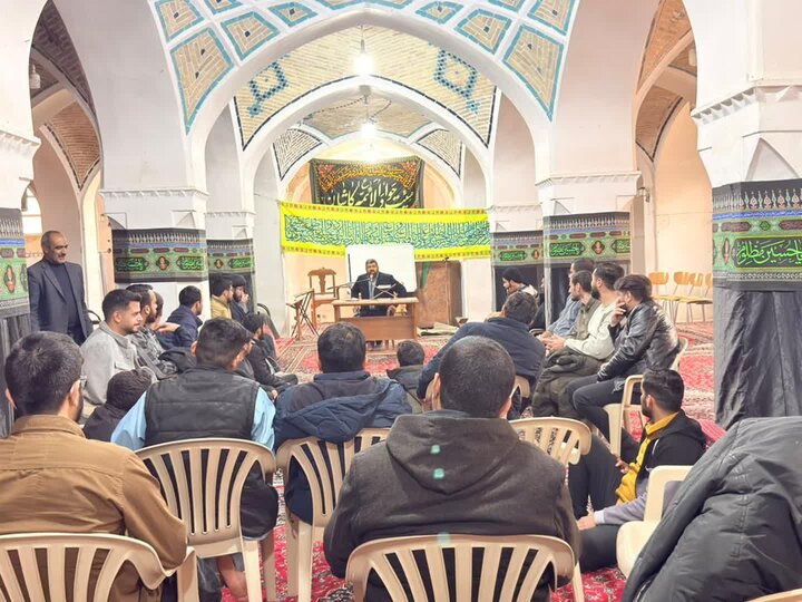 تصاویر/ گفتمان «تمدن نوین اسلامی و نقش طلاب تمدن‌ساز» مدارس علمیه کاشان