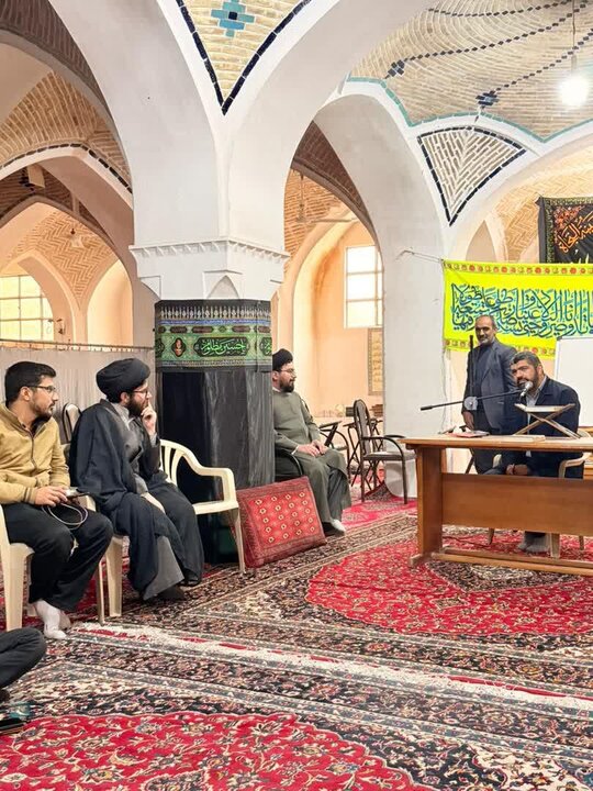 تصاویر/ گفتمان «تمدن نوین اسلامی و نقش طلاب تمدن‌ساز» مدارس علمیه کاشان