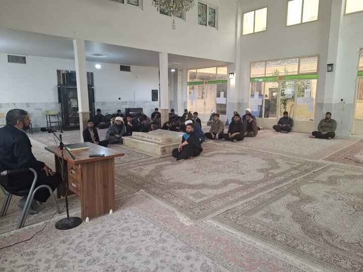 تصاویر/ گفتمان «تمدن نوین اسلامی و نقش طلاب تمدن‌ساز» مدارس علمیه کاشان