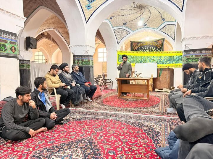 تصاویر/ گفتمان «تمدن نوین اسلامی و نقش طلاب تمدن‌ساز» مدارس علمیه کاشان