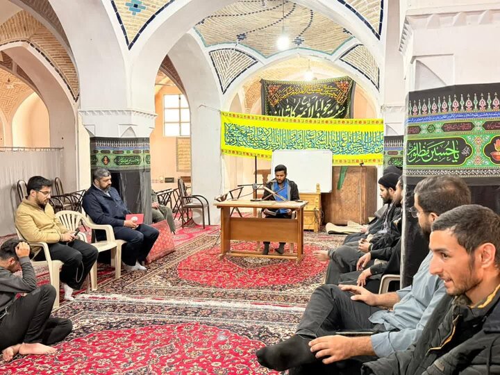 تصاویر/ گفتمان «تمدن نوین اسلامی و نقش طلاب تمدن‌ساز» مدارس علمیه کاشان