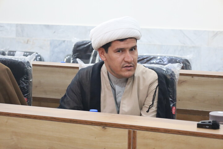 تصاویر/ نشست هم اندیشی روحانیون شاغل در صنایع استان هرمزگان با حضور معاون تبلیغ حوزه‌های علمیه