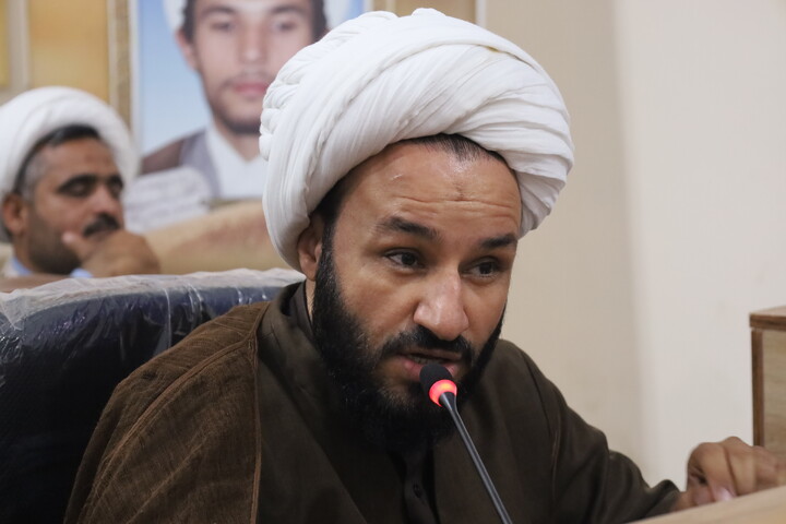 تصاویر/ نشست هم اندیشی روحانیون شاغل در آموزش و پرورش با حضور معاون تبلیغ حوزه‌های علمیه