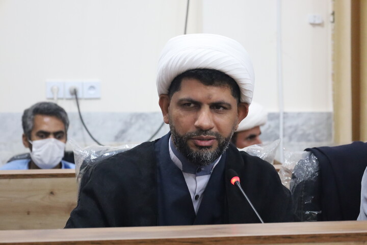 تصاویر/ نشست هم اندیشی روحانیون شاغل در آموزش و پرورش با حضور معاون تبلیغ حوزه‌های علمیه