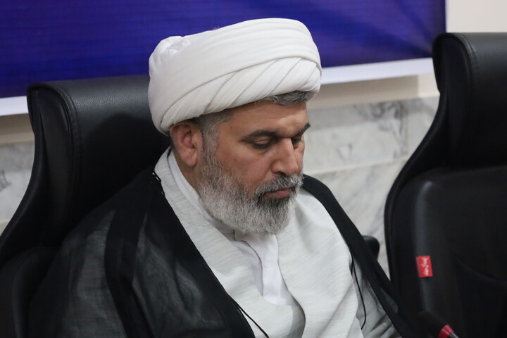 تصاویر/ نشست هم اندیشی روحانیون شاغل در آموزش و پرورش با حضور معاون تبلیغ حوزه‌های علمیه