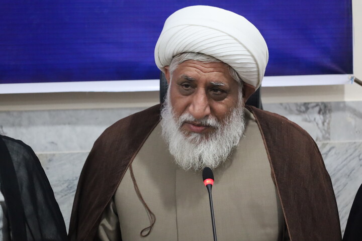 تصاویر/ نشست هم اندیشی روحانیون شاغل در آموزش و پرورش با حضور معاون تبلیغ حوزه‌های علمیه