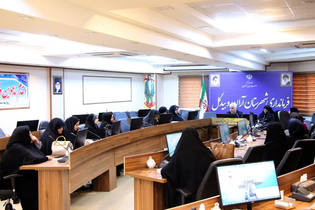 لزوم تقویت مشارکت بانوان در عرصه‌های سیاسی و اقتصادی