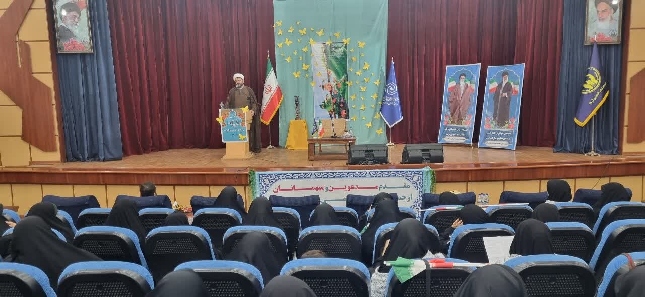 همایش طلیعه حضور، فرصت تبیین رسالت و وظایف بانوان طلبه است